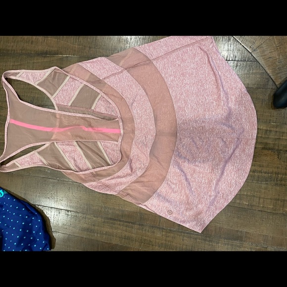 Lululemon - Picture 2 of 3